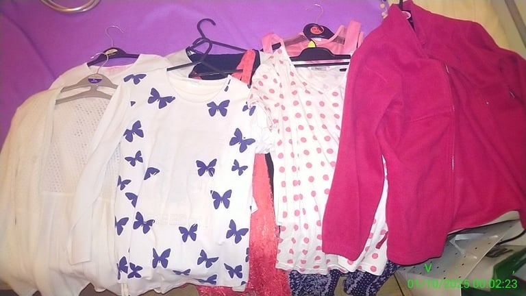 Lots of girl clothes. 8-13. For free