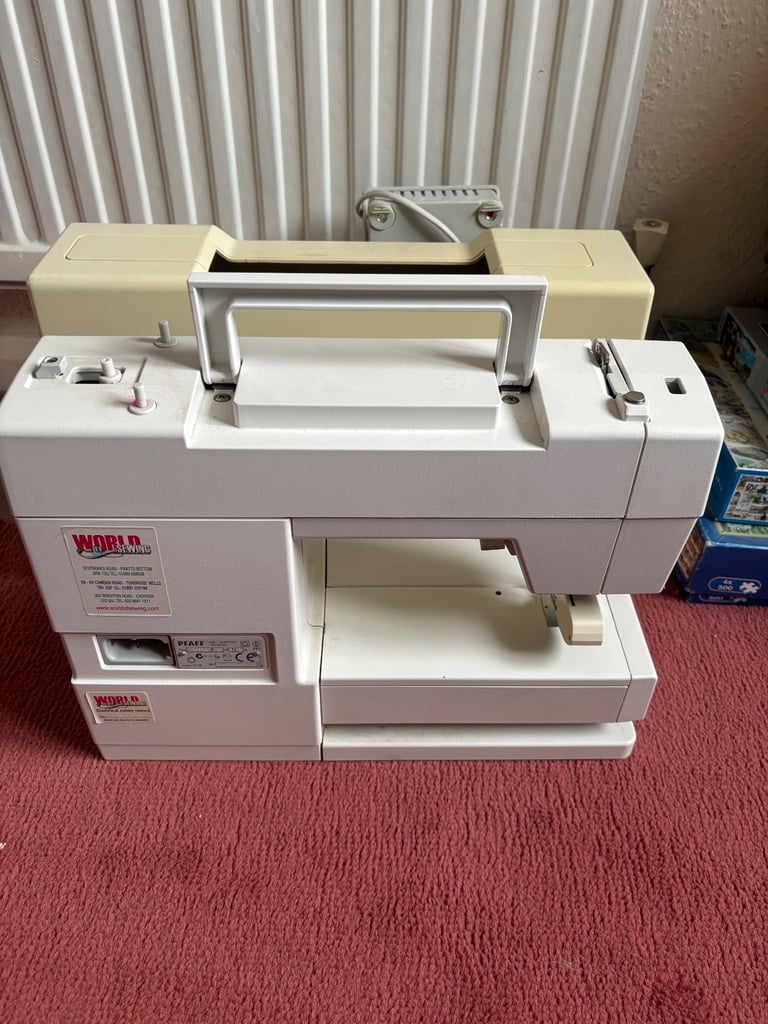 PFAFF Sewing Machine 