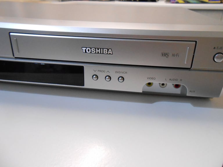 Toshiba VHS Player SD16VB VHS Video part is Fine / DVD player is faulty / Selling as a VHS only