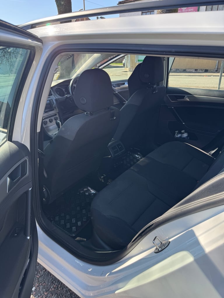 Volkswagen, GOLF, Estate, 2015, Semi-Auto, 1598 (cc), 5 doors