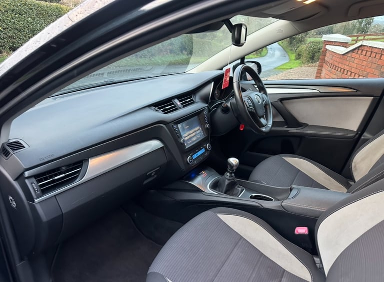 Toyota, AVENSIS, Saloon, 2017, Manual, 1995 (cc), 4 doors