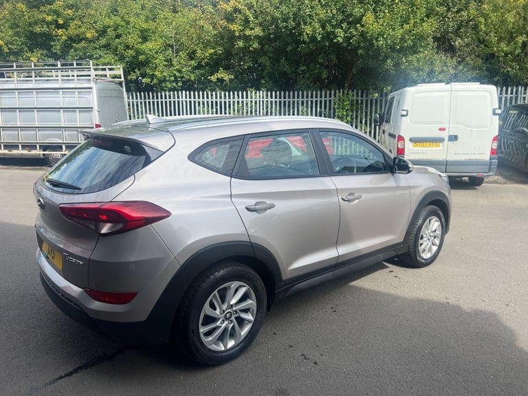 HYUNDAI TUCSON 1.7 CRDi Blue Drive SE 2015