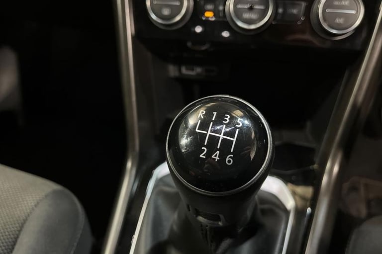 2019 Volkswagen T-Roc 1.0 TSI Design 5dr- Parking Sensors Manual Hatchback Petrol Manual