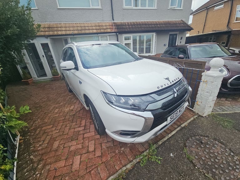 Mitsubishi, OUTLANDER, Estate, 2019, Other, 2360 (cc), 5 doors