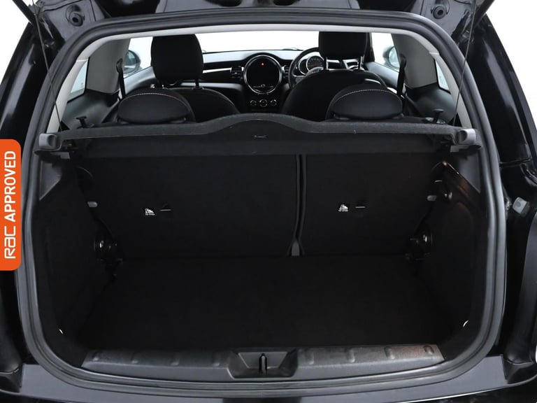 2021 MINI Hatch 1.5 One Classic Hatchback 3dr Petrol Steptronic Euro 6 (s/s) (102 ps) Hatchback P...