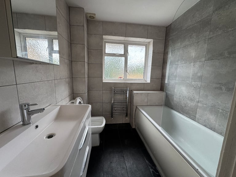 Room to Rent -Double -En suite  , All Bills Included