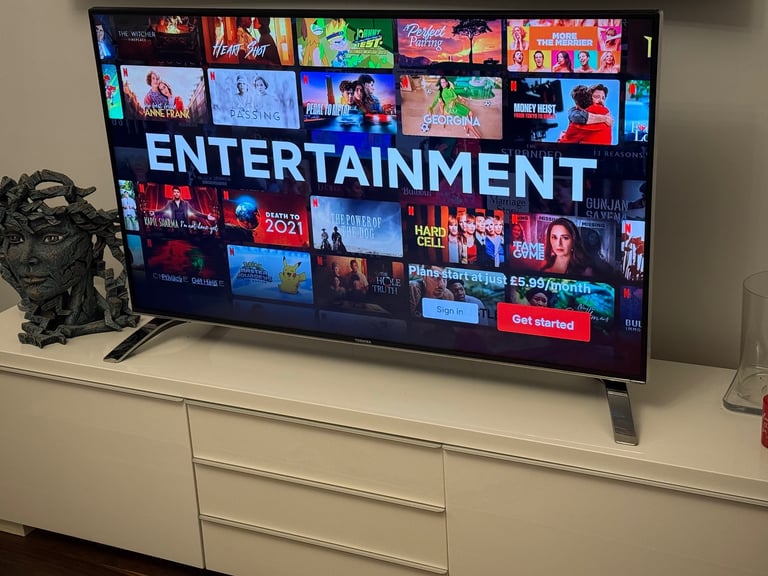 Toshiba 49 inch WiFi Smart LED TV 4K Ultra HD With Freeview Play