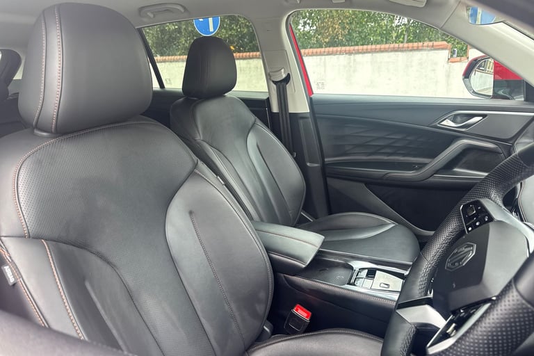 2024 MG MG HS 1.5 T-GDI Trophy 5dr DCT Hatchback Petrol Automatic