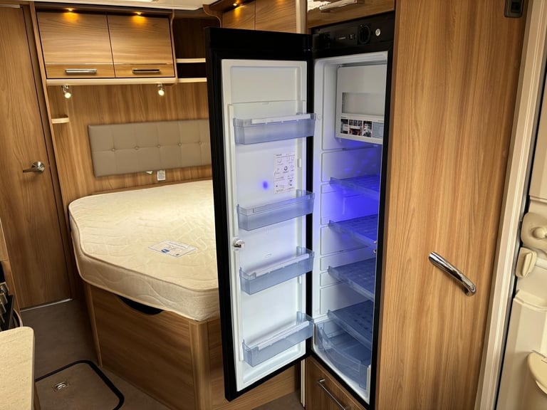2017 BAILEY UNICORN VALENCIA, 4 BERTH CARAVAN ALDE, A/C, WITH A FIXED BED