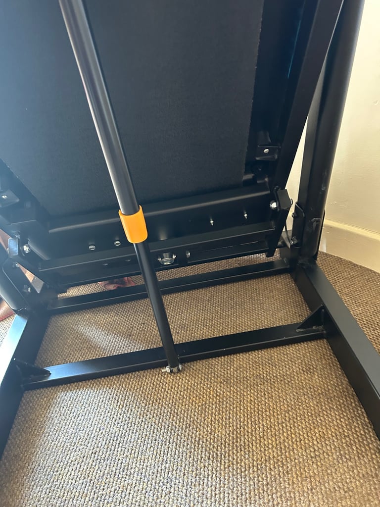 Body Train MT06 Treadmill 