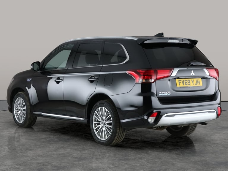 2019 Mitsubishi Outlander 2.4h TwinMotor 13.8kWh Dynamic SUV 5dr Petrol Plug-in Hybrid CVT 4WD Eu...