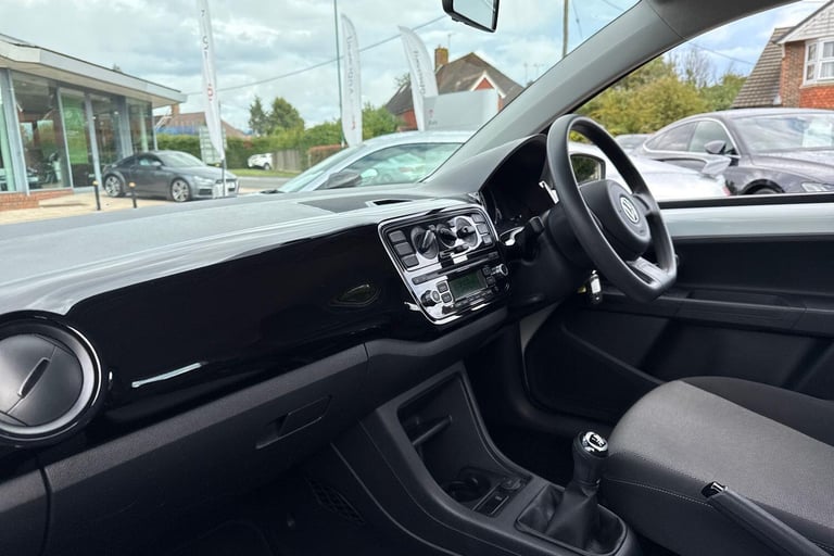 2016 Volkswagen up! 1.0 Look up! Hatchback 3dr Petrol Manual Euro 6 (60 ps) HATCHBACK Petrol Manual