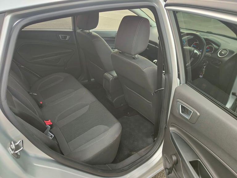 Ford, FIESTA, Hatchback, 2016, Manual, 1498 (cc), 5 doors