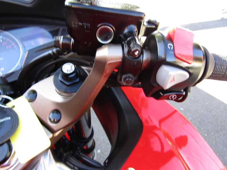 HONDA VFR 800 f ONLY 15230 MILES * FULL SERVICE HISTORY * ONE OWNER FROM NEW *