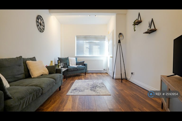 4 bedroom house in Bromley Gardens, Bromley, BR2 (4 bed) (#2593954)