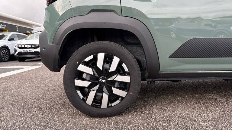 2025 Dacia Spring 27kWh Expression 65 48kW 5dr Auto Electric Hatchback Hatchback Electric Automatic