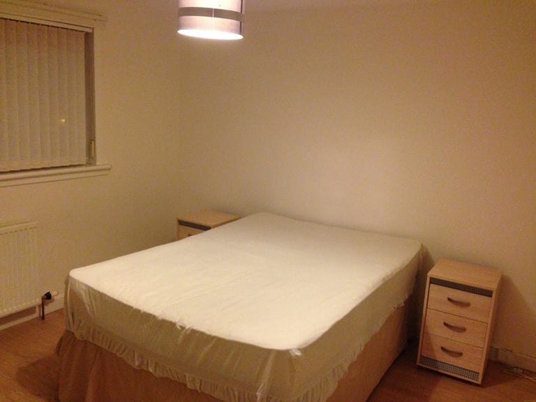 2 BED FLAT TO-LET, EDINBURGH