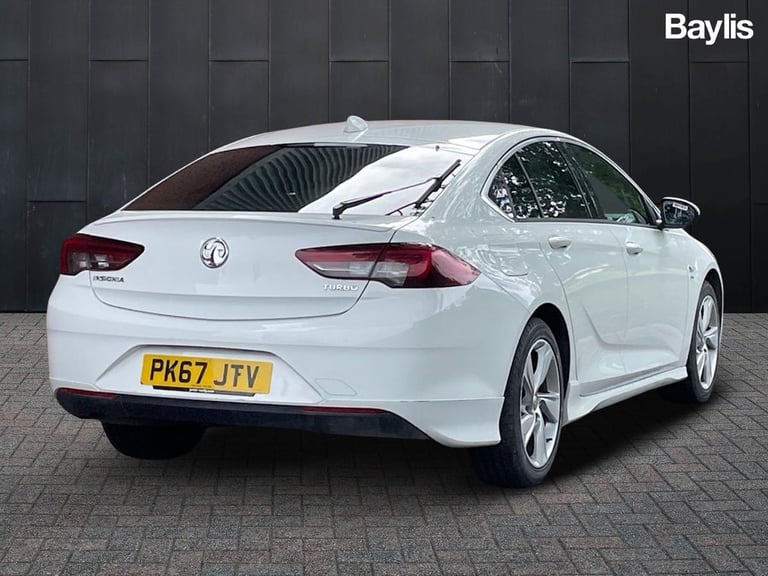 2017 Vauxhall Insignia Insignia 1.5 SRI Nav 5dr Hatchback Petrol Manual