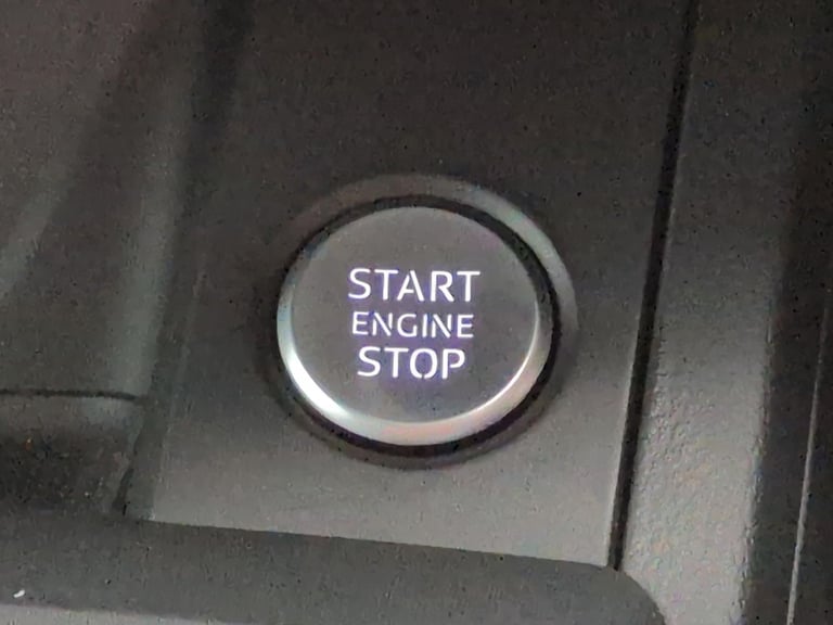 2019 Audi A4 2.0 TFSI 35 Sport Saloon 4dr Petrol Manual Euro 6 (s/s) (150 ps) - XENONS - Saloon P...