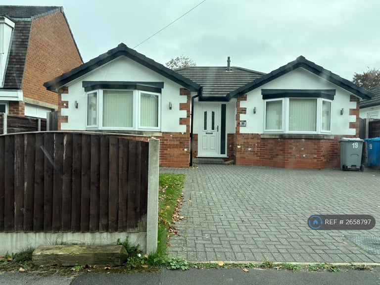 2 bedroom house in Woodsend Road South, Urmston, Manchester, M41 (2 bed) (#2658797)