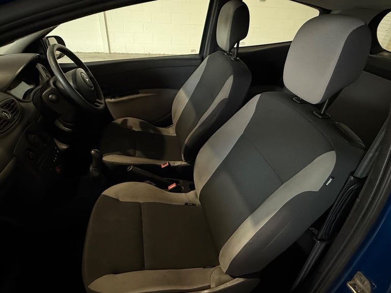 2010 Renault Clio 1.2 Extreme Euro 5 3dr HATCHBACK Petrol Manual