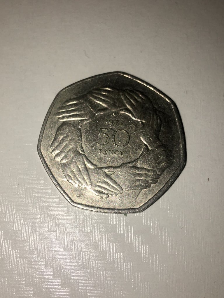 image for Rare 1973 UK entry to EEC hands 50p Coin
