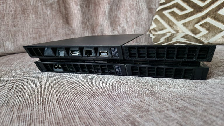 Sony Playstation 4 PS4 Game Console 500Gb FW9.03