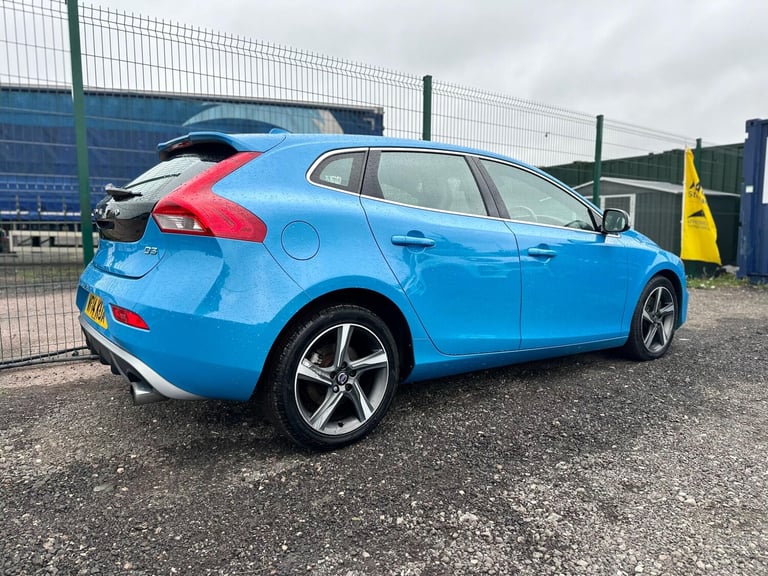 2014 Volvo V40 2.0 D3 R-Design Euro 5 (s/s) 5dr HATCHBACK Diesel Manual