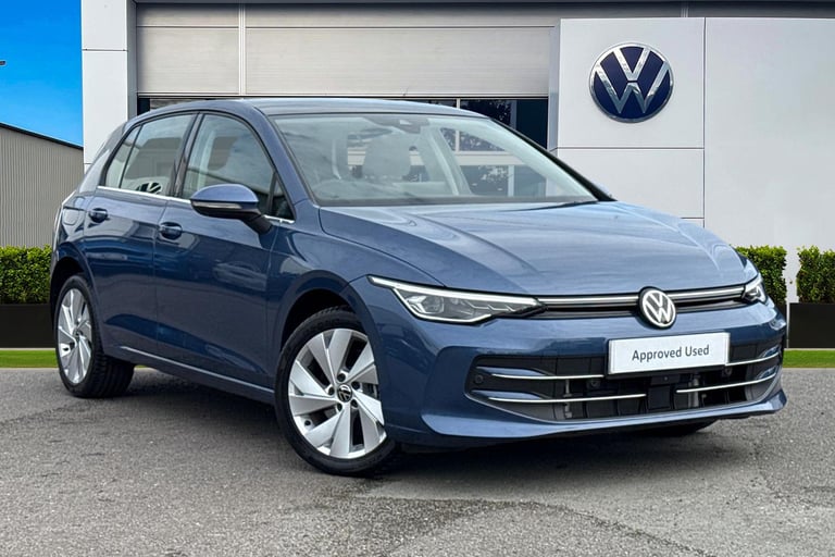 image for 2025 Volkswagen Golf 1.5 TSI 204 Style eHybrid 5dr DSGÃ¢Â­ÂSunroof, Tech Pack, Area viewÃ¢Â­Â H...