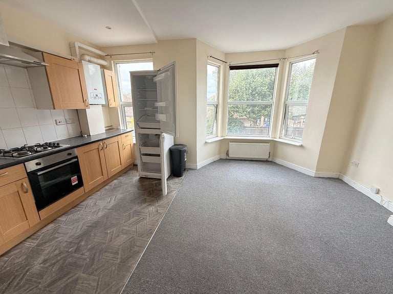 image for Good Looking One Bedroom 1st Floor Flat To Let at Norfolk Road Ilford, IG3,