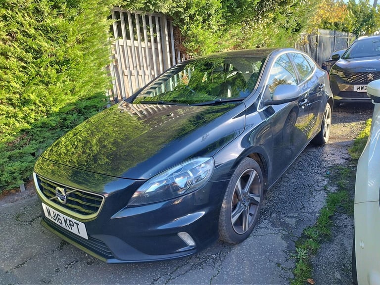 image for 2016 Volvo V40 2.0 D2 R-Design Euro 6 (s/s) 5dr HATCHBACK Diesel Manual