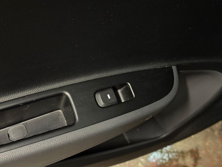 2018 Hyundai i10 1.0 SE Euro 6 5dr HATCHBACK Petrol Manual