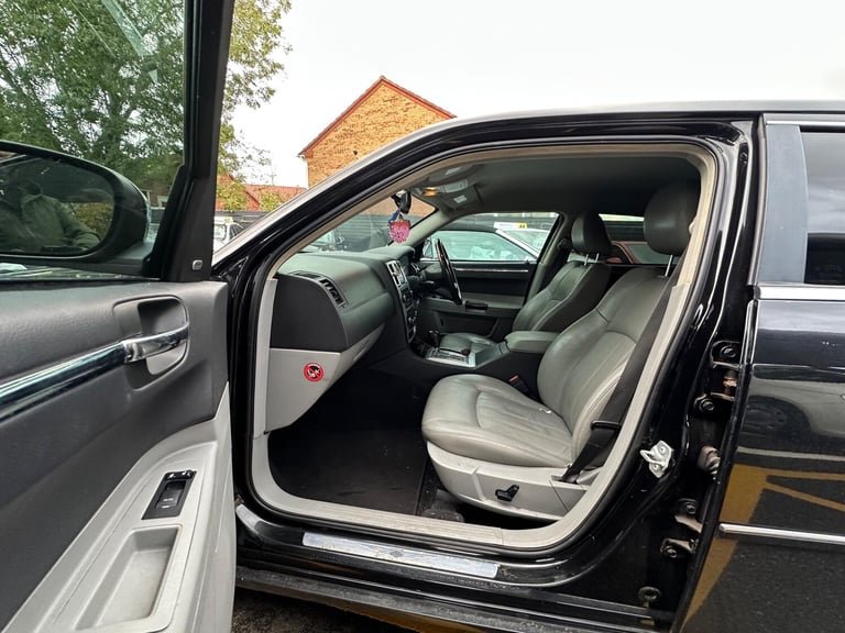 2007 Chrysler 300C 3.0 CRD V6 4dr SALOON Diesel Automatic