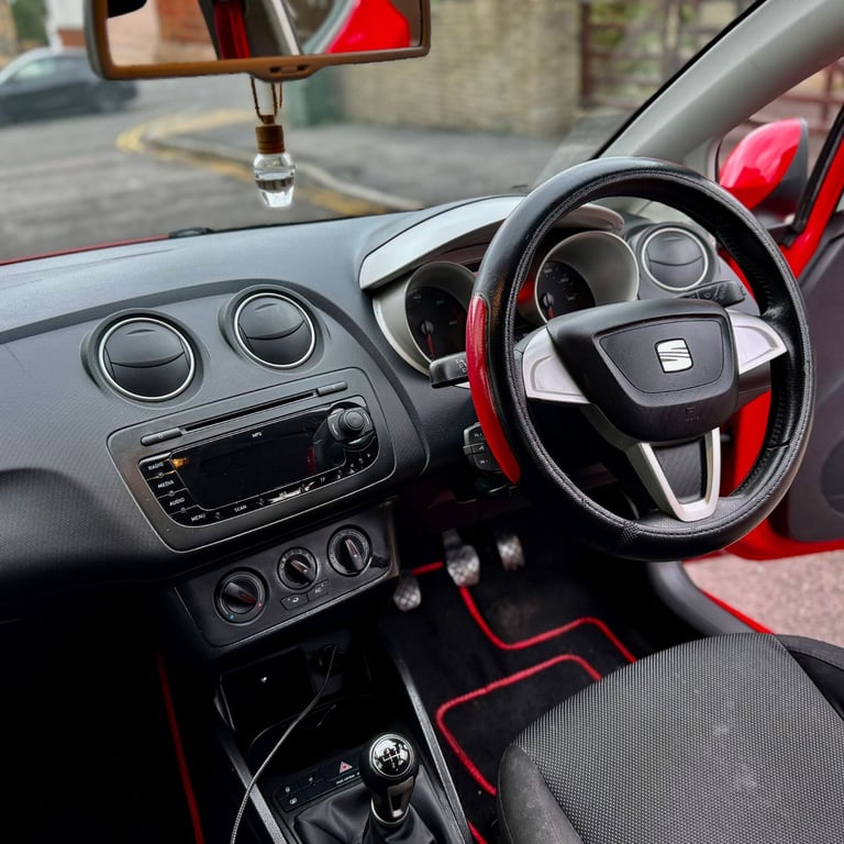SEAT IBIZA 1.6 TDI 35£ ROAD TAX NEW MOT