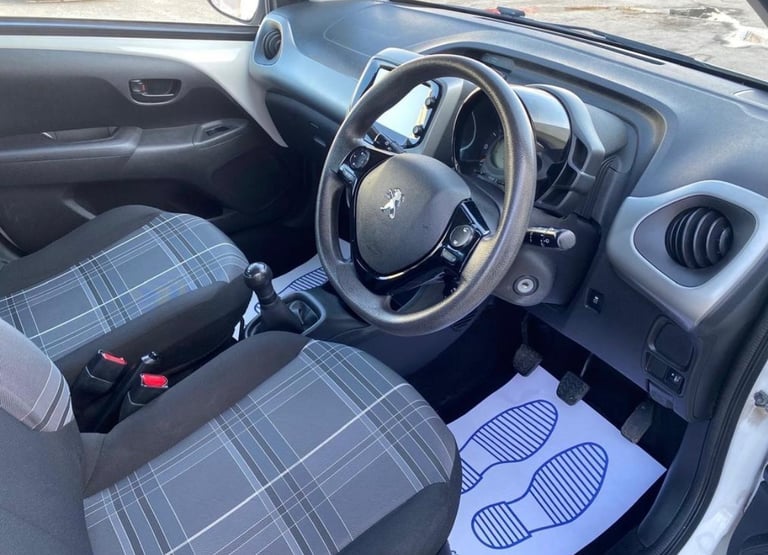 Peugeot, 108, Hatchback, 2017, Manual, 998 (cc), 5 doors