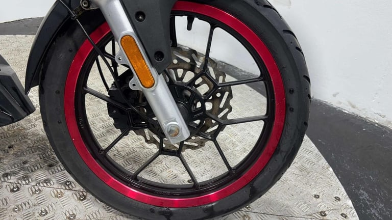 Lexmoto ZSX 125 Naked Petrol Manual Euro 4 (10 ps)