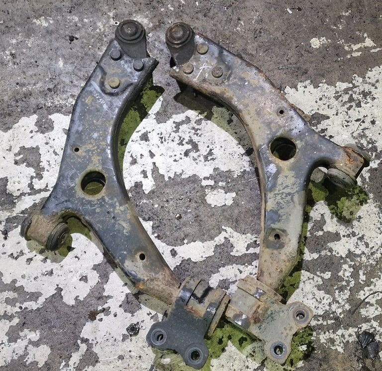 Ford Kuga 2.0 TDCI Left And Right Wishbones 2012