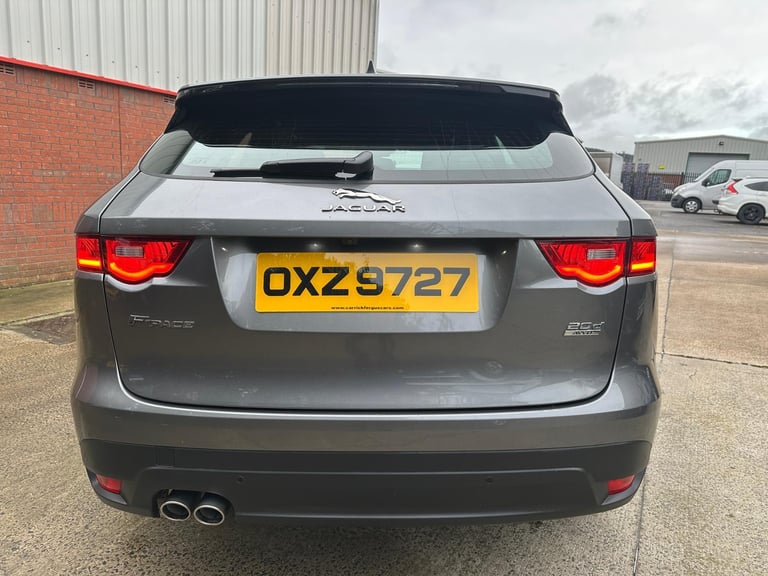 2017 Jaguar F-PACE 2.0 D 180BHP *** HUGE SPEC  AWD R - SPORT EDITION *** AUTO