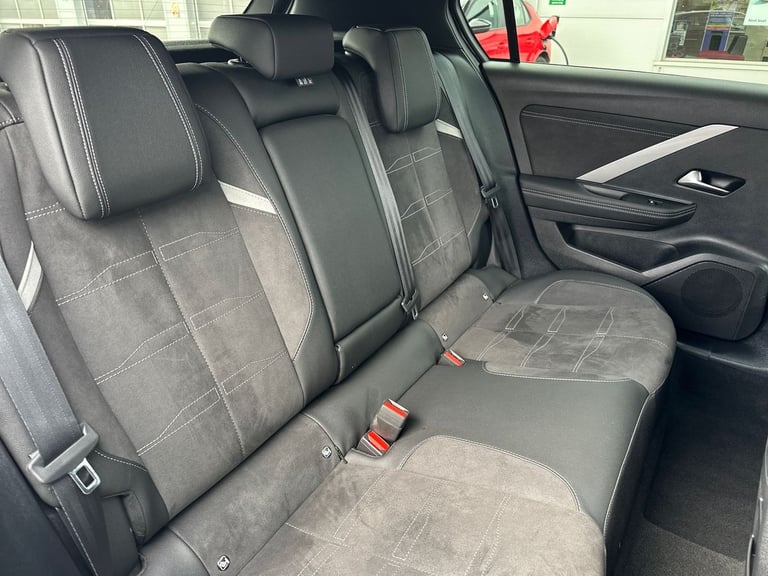 2024 Vauxhall Astra Astra 1.2T Ultimate 5dr Hatchback Petrol Manual