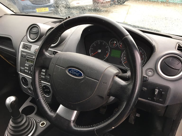 Ford Fiesta 1.2 petrol _ Ulez Free _ MOT _ Full Service History  _ Perfect First Small Car _ Bargain