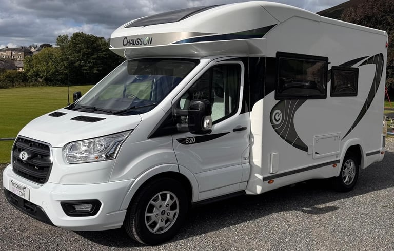 2020 Chausson 520 Premium VIP Trigano FD4, Ford 2.0 TDCi, 4 belts, Drop down bed