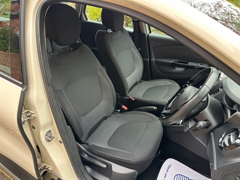 2014 Renault Captur 1.5 dCi 90 Dynamique MediaNav Energy 5dr - JUST SERVICED - FULL MOT HATCHBACK...