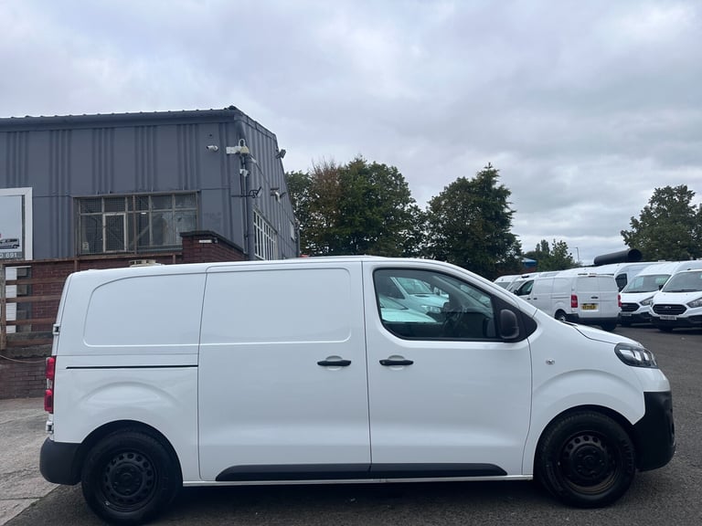 2021 71 VAUXHALL VIVARO 2700 1.5d 120PS Dynamic L1 H1 Van