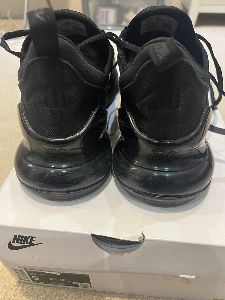 Nike Air Max 270 Triple Black Mens Size 8 £85