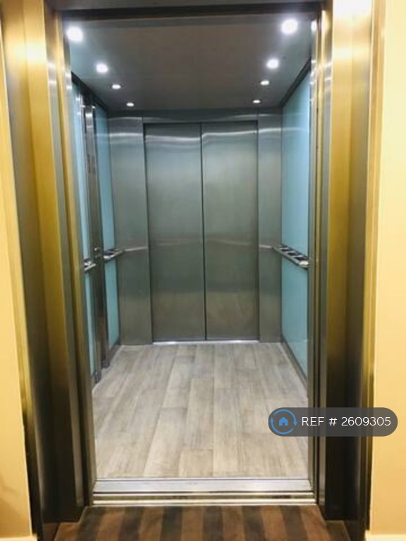 2 bedroom flat in Bridge Place, London, SW1V (2 bed) (#2609305)