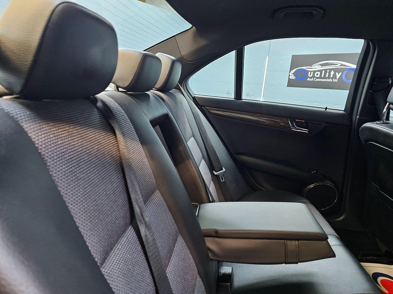 2010 Mercedes-Benz C-Class 1.8 C180 BlueEfficiency Sport Auto Euro 5 4dr SALOON Petrol Automatic