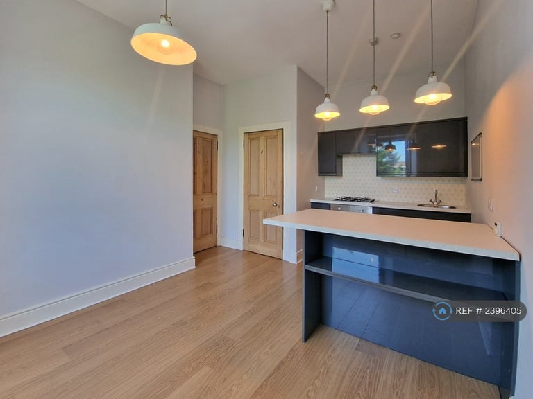 1 bedroom flat in Wolseley Place, Edinburgh, EH8 (1 bed) (#2396405)