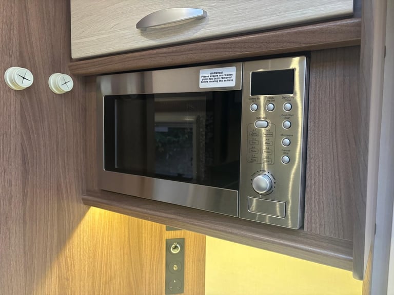 2019 VENUS 570-4, LIGHT WEIGHT FIXED BED, ONE OWNER, MOVER, ............NOW SOLD