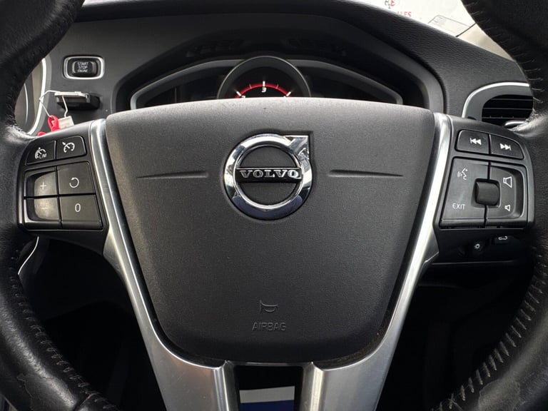 2016 Volvo V40 D3 [4 Cyl 150] Inscription 5dr Geartronic HATCHBACK DIESEL Automatic