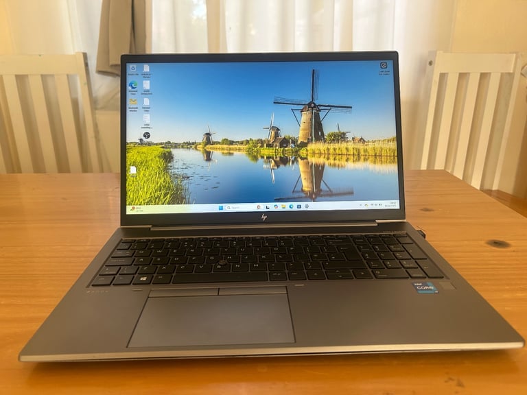 HP ZBOOK FireFly 15 - Powerful for Video Editing Streaming